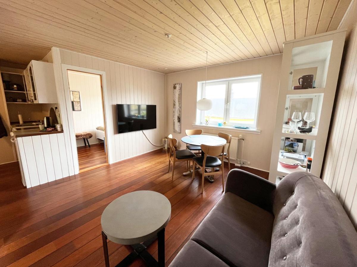 Modern Apartment Near Beach, Marina & City Centre Торсхавн Экстерьер фото